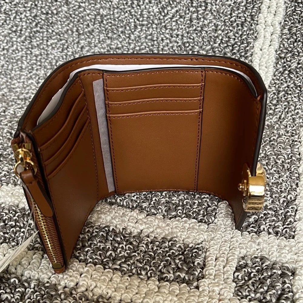 MICHAEL KORS CARMEN MEDIUM LOGO AND FAUX LEATHER WALLET BROWN